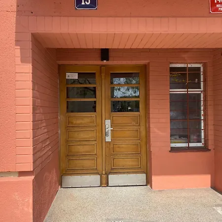 Tulip בית אירוח פראג